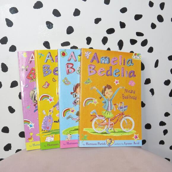 Amelia Bedelia Chapter Book Lot Set of 4 by Herman Parish - Picture 1 of 7